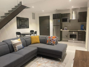 EBS LEGENDS LUXURY TWO BEDROOM EMBASSY Garden